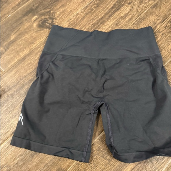 Oner effortless shorts in gray - Picture 2 of 2